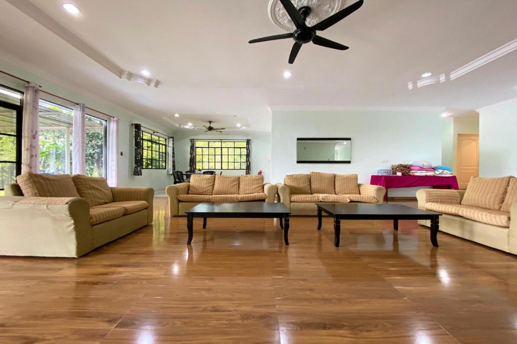 OYO Home 90318 Tambunan Nature Lodge Bagian luar foto