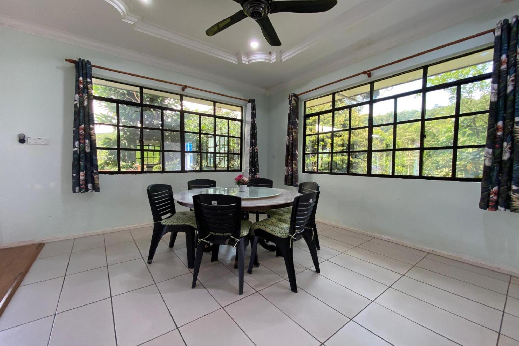OYO Home 90318 Tambunan Nature Lodge Bagian luar foto