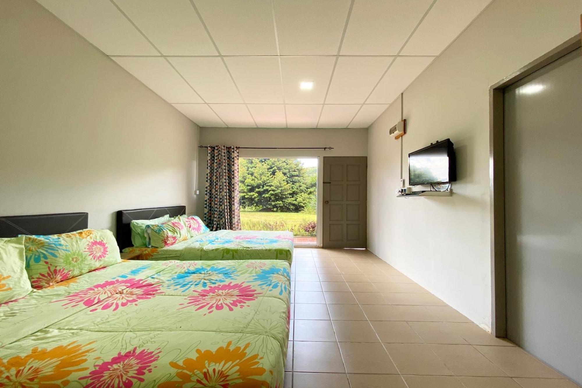 OYO Home 90318 Tambunan Nature Lodge Bagian luar foto
